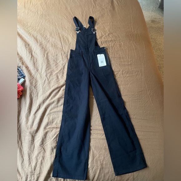 NWT Levi's Women's Black Denim Overalls - Picture 3 of 5